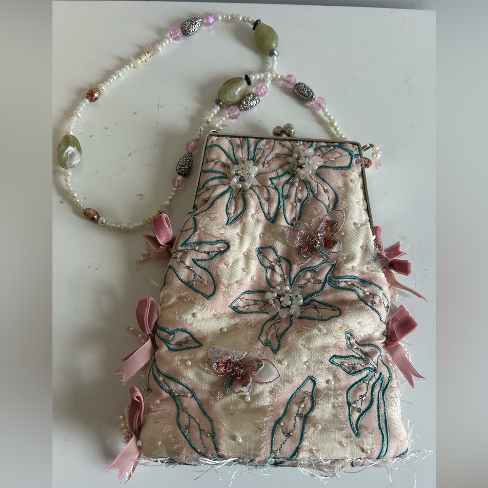 Mary Frances Embroidered Floral Pink/Cream Evening Bag